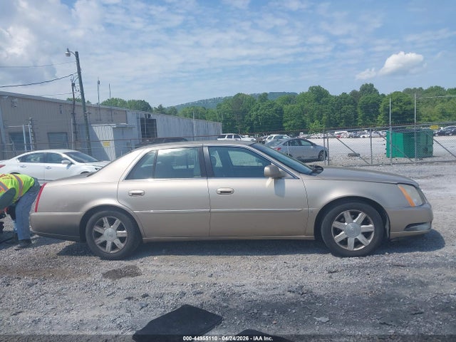 Cadillac DTS Standard