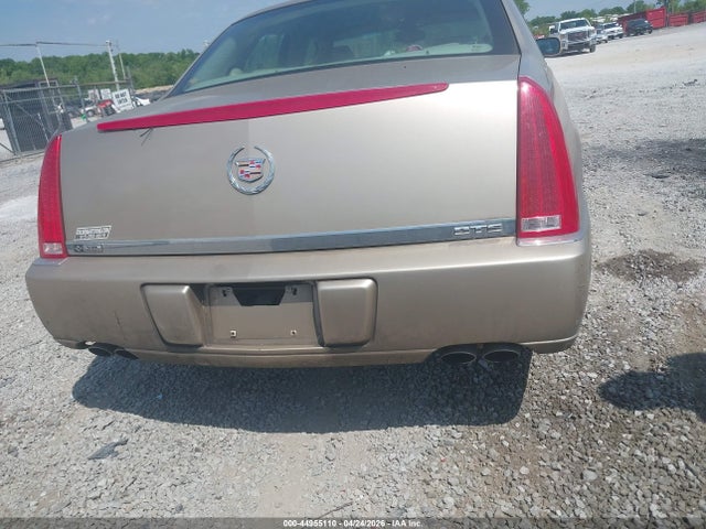 Cadillac DTS Standard