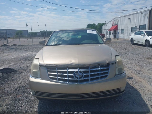 Cadillac DTS Standard