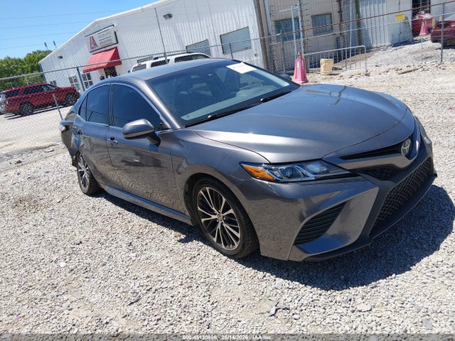 Salvage Toyota Camry Image