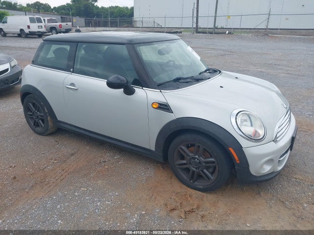Salvage MINI Cooper Image