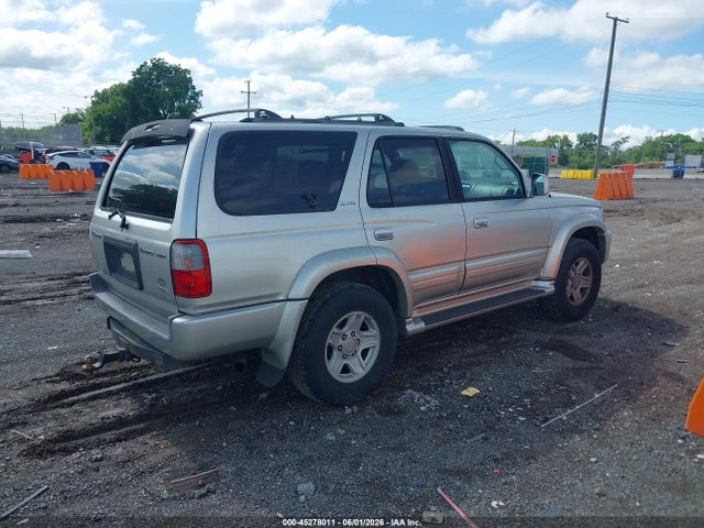 Toyota 4Runner Limited V6