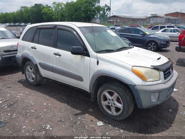 Salvage Toyota RAV4 Image