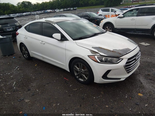 Salvage Hyundai ELANTRA Image