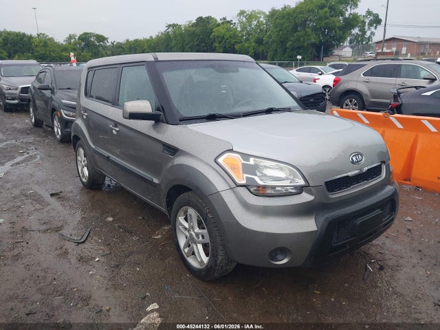 Salvage Kia Soul Image