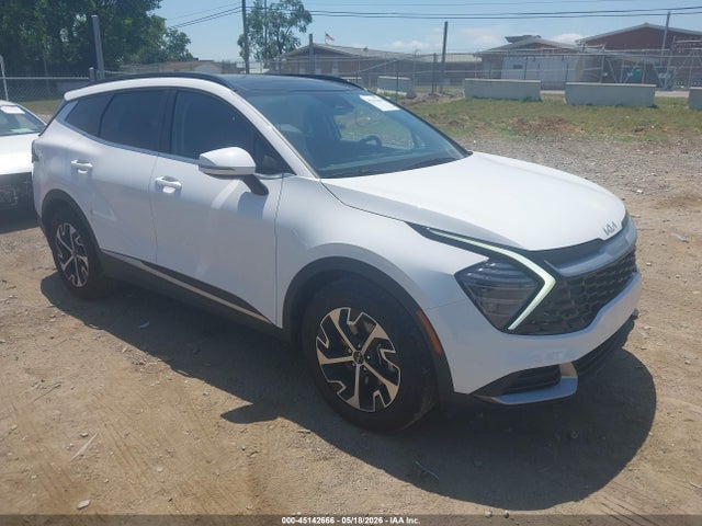 Salvage Kia Sportage Image