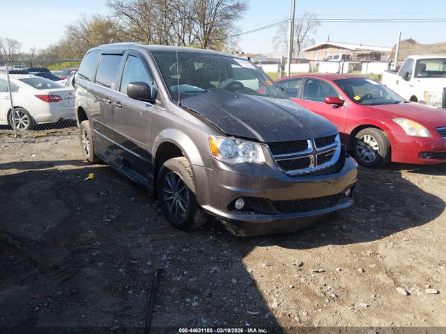 Salvage Dodge Grand Caravan Image