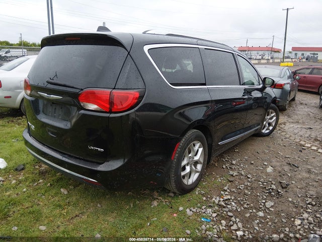 Chrysler Pacifica Limited