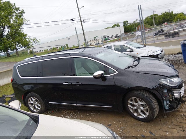 Chrysler Pacifica Limited