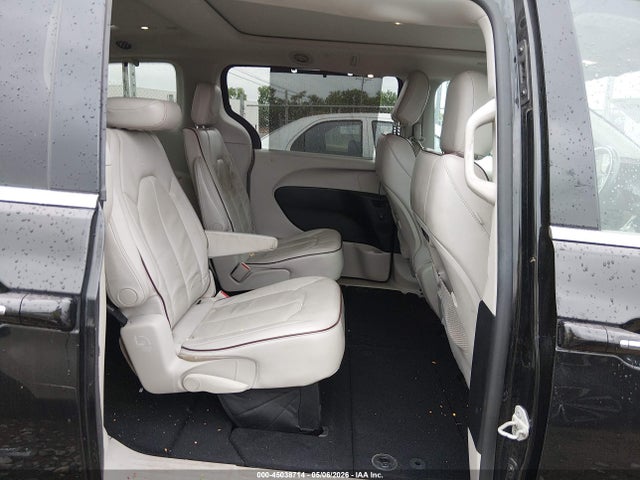 Chrysler Pacifica Limited