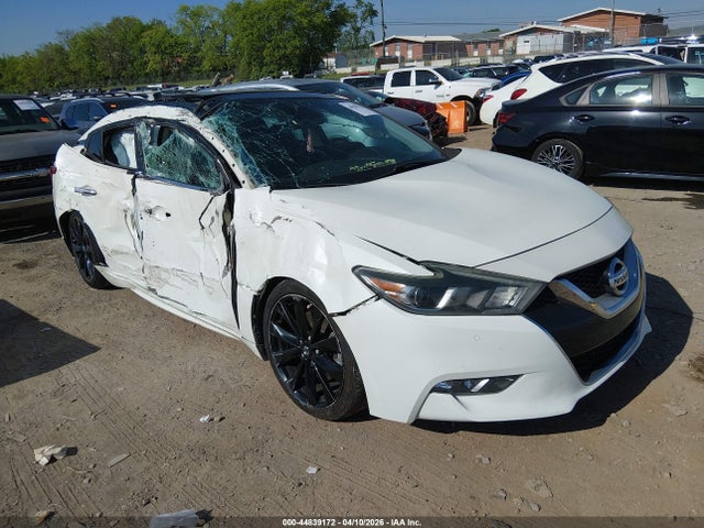 Salvage Nissan Maxima Image