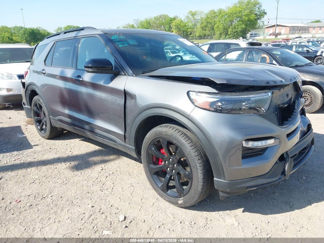 Salvage Ford Explorer Image