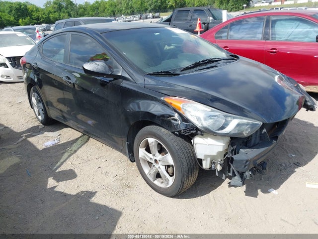 Salvage Hyundai ELANTRA Image