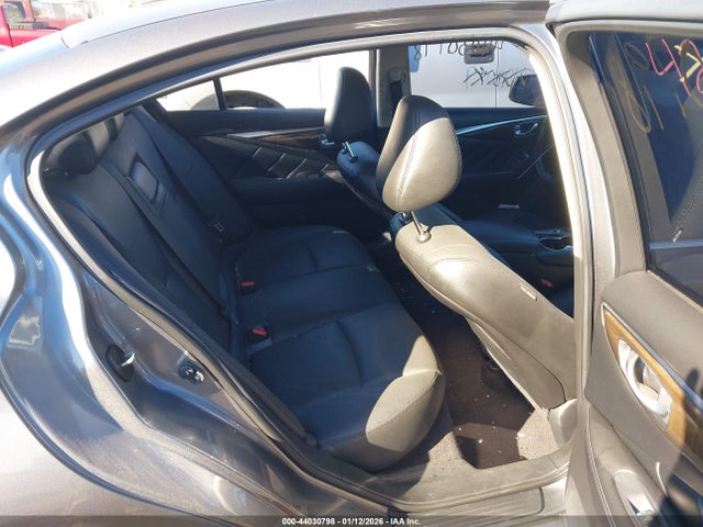 INFINITI Q50 3.0t Luxe