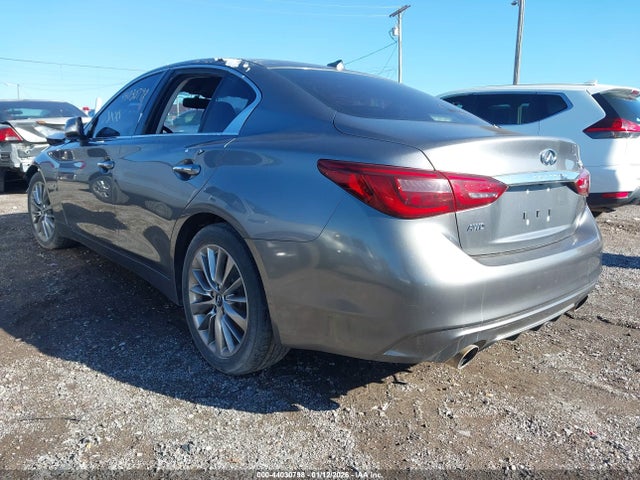 INFINITI Q50 3.0t Luxe