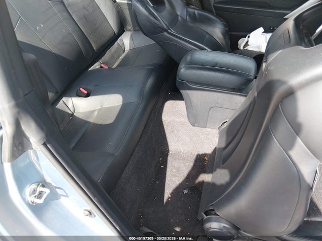 Hyundai Genesis 3.8 Track