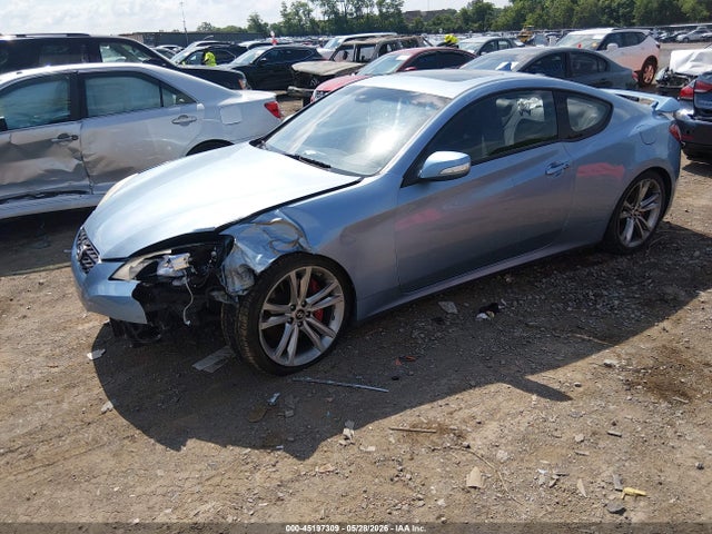 Hyundai Genesis 3.8 Track