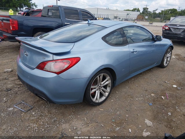 Hyundai Genesis 3.8 Track