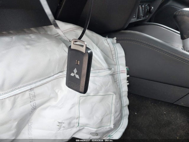 Mitsubishi Outlander 2.0 Se