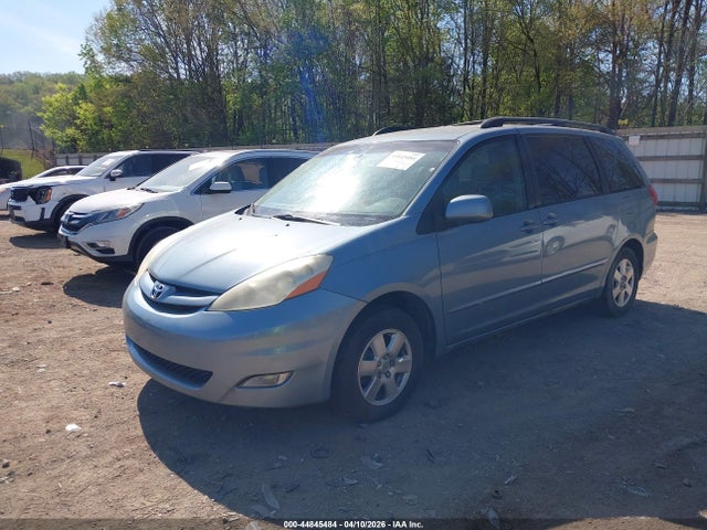 Toyota Sienna Xle