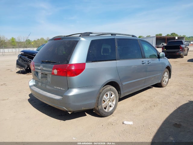 Toyota Sienna Xle
