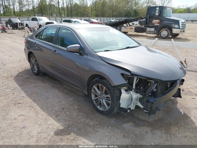 Salvage Toyota Camry Image