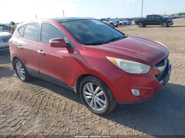 Salvage Hyundai TUCSON Image