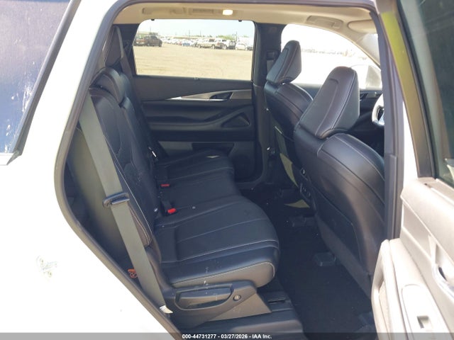 INFINITI Qx Luxe Awd