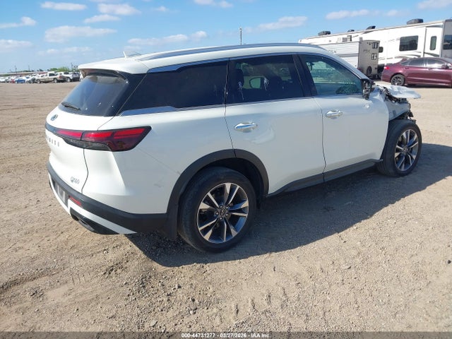 INFINITI Qx Luxe Awd