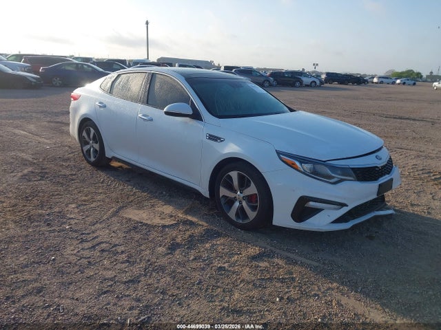 Salvage Kia Optima Image