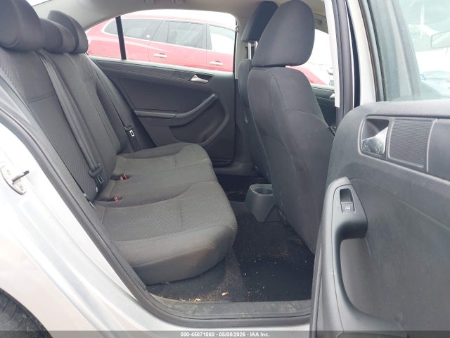 Volkswagen Jetta 2.0l S