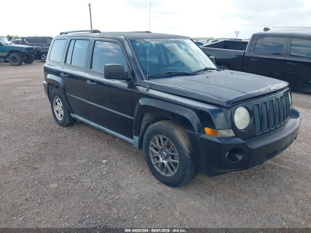Salvage Jeep Patriot Image