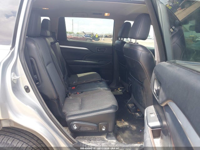 Toyota Highlander Le Plus V6