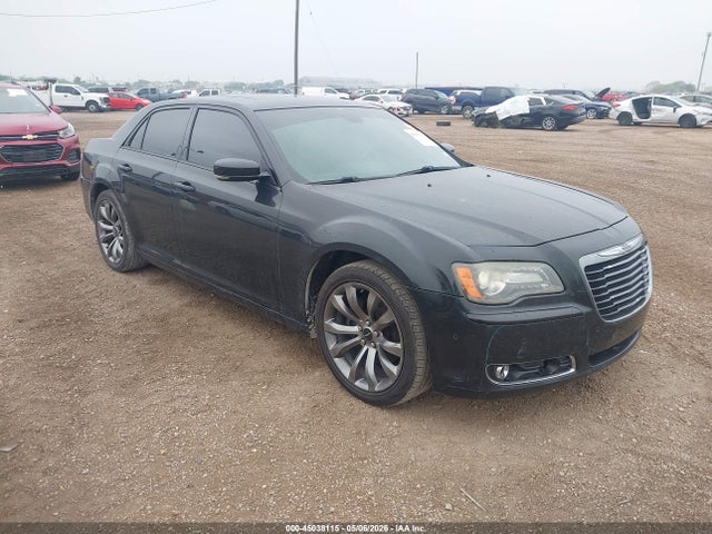 Salvage Chrysler 300 Image