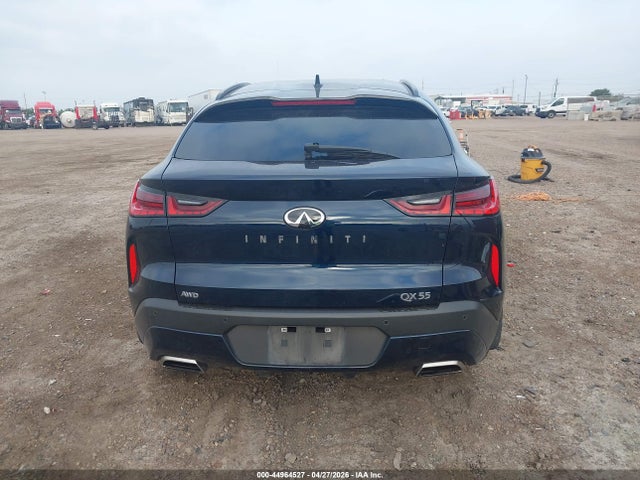 INFINITI Qx Essential Awd
