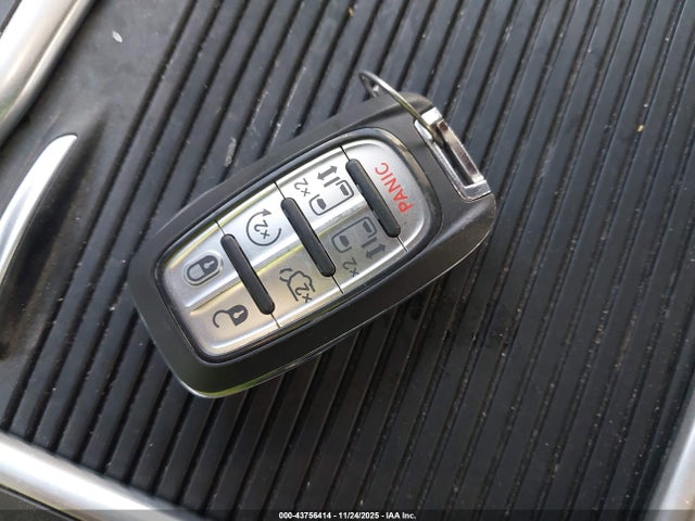 Chrysler Pacifica Touring L