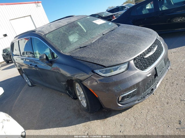 Chrysler Pacifica Touring L