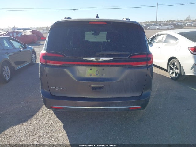 Chrysler Pacifica Touring L