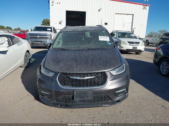 Chrysler Pacifica Touring L