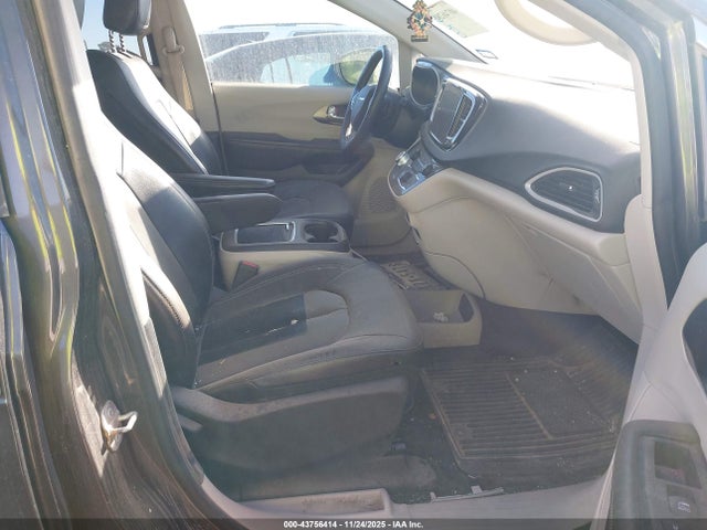 Chrysler Pacifica Touring L