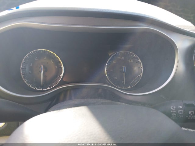 Chrysler Pacifica Touring L