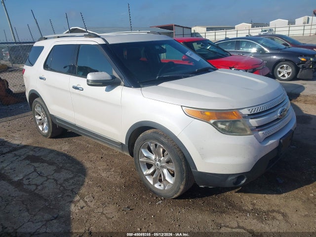 Salvage Ford Explorer Image
