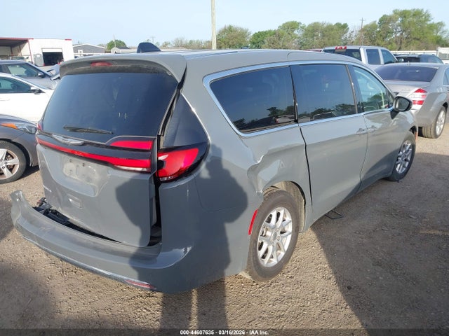 Chrysler Pacifica Touring L