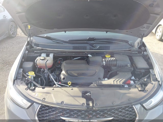 Chrysler Pacifica Touring L
