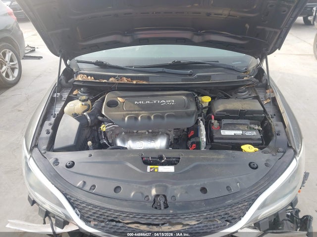 Chrysler 200 C