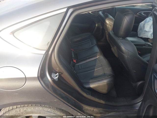 Chrysler 200 C