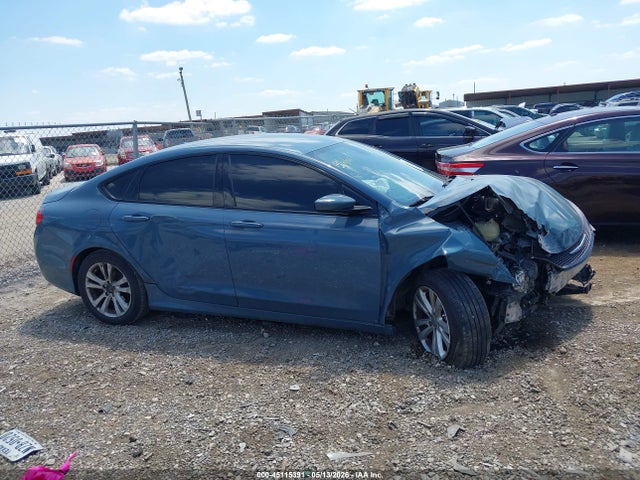 Chrysler 200 S