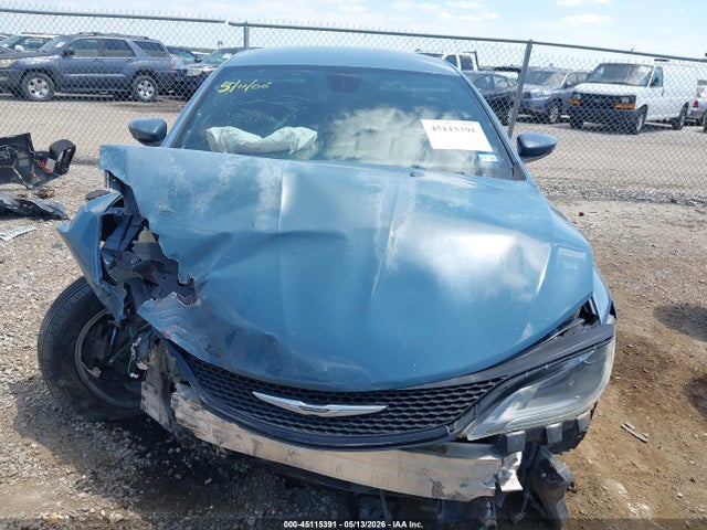 Chrysler 200 S