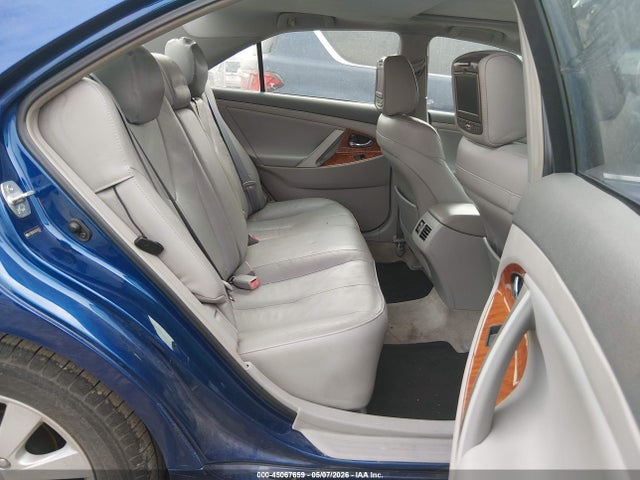 Toyota Camry Xle V6