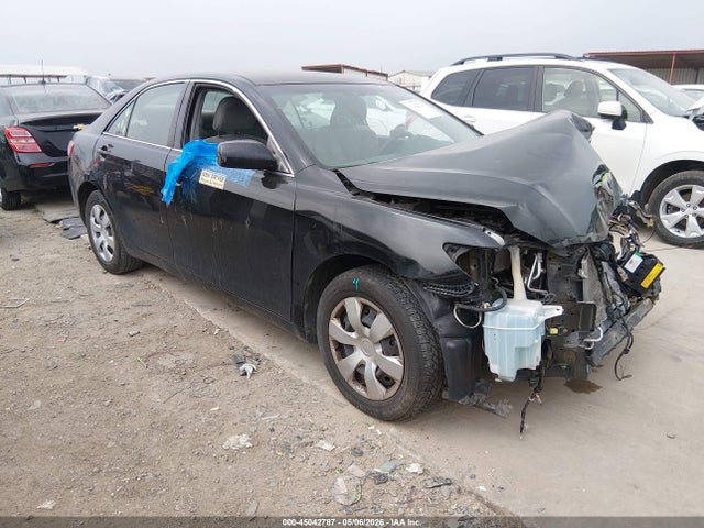 Salvage Toyota Camry Image